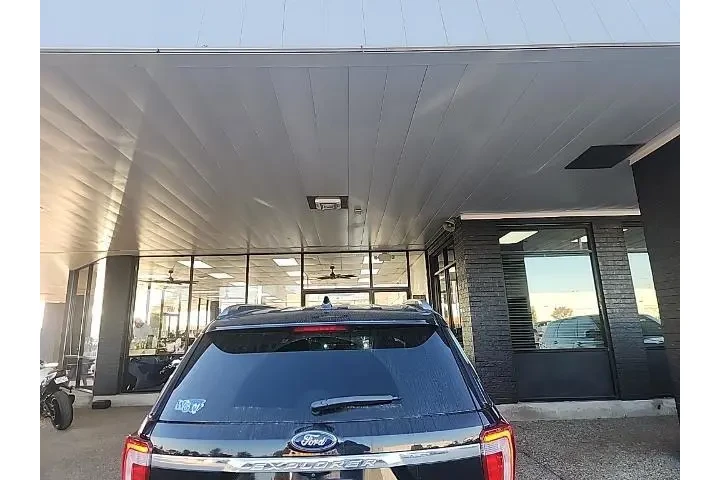 $13468 : Ford Explorer 2016 XLT 4dr S image 4