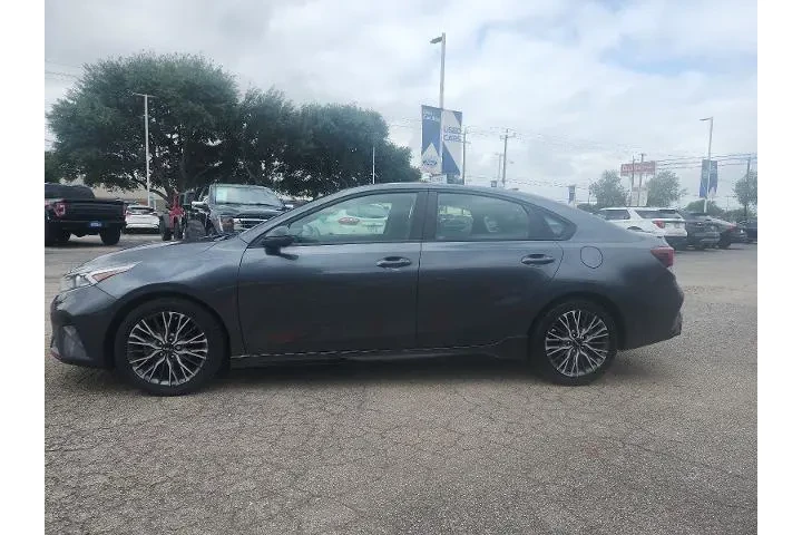 $17998 : Kia Forte 2022 GT-Line 4dr S image 6