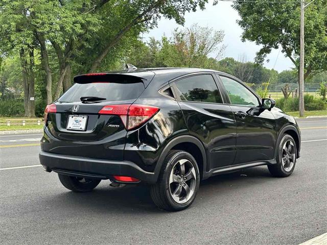 2018 HR-V EX image 7