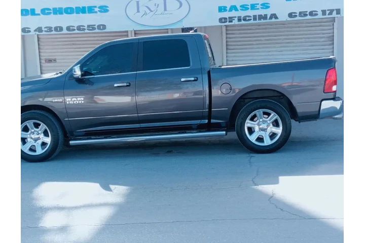 $305000 : RAM 1500 5.7 image 1