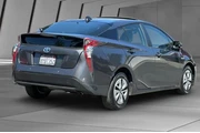 $19000 : Toyota Prius 2017 Four 4dr H thumbnail