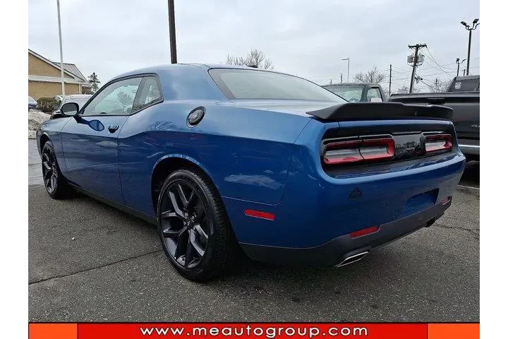 $24650 : Dodge Challenger 2023 SXT 2d image 3