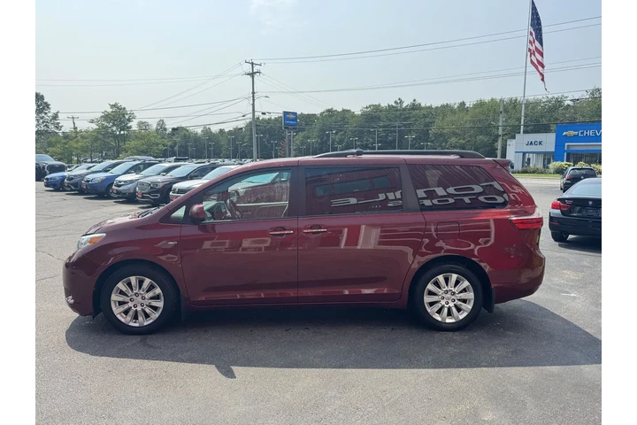 $20885 : 2016 Sienna XLE image 3