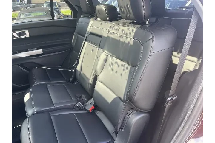 $36988 : Ford Explorer 2023 AWD XLT 4 image 9