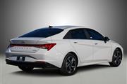 $29990 : Pre-Owned 2023 Hyundai Elantr thumbnail