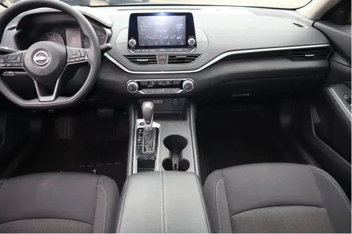 $20269 : Nissan Altima 2025 2.5 S 4dr image 9