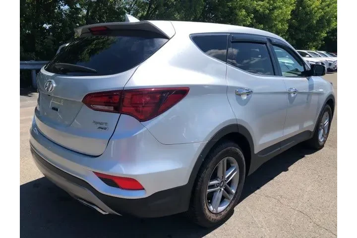 $12900 : Hyundai SANTA FE Sport 2017 image 7