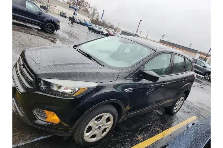 $13347 : Ford Escape 2018 S 4dr SUV image 2