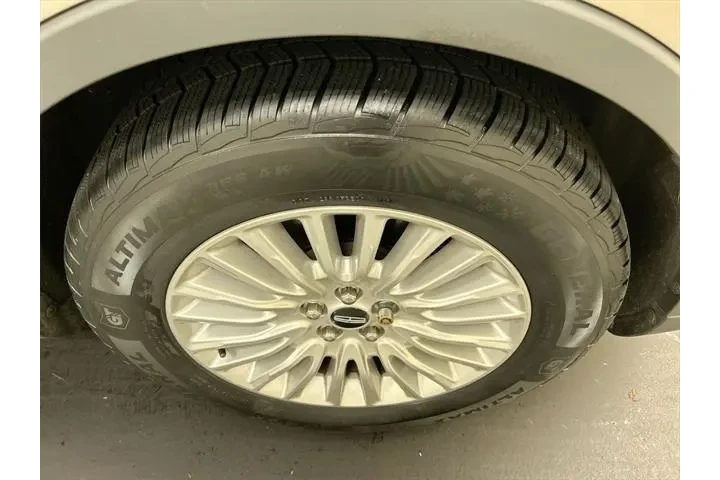 $24490 : Lincoln Nautilus 2020 AWD St image 8