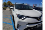 Toyota RAV4 2018 XLE 4dr SUV en Los Angeles