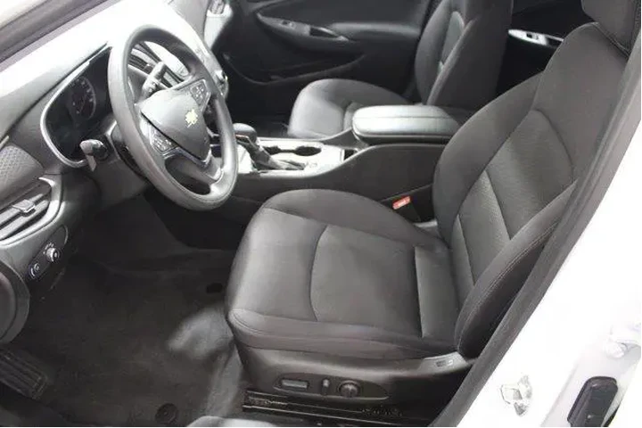 $21988 : Chevrolet Malibu 2024 LT 4dr image 5