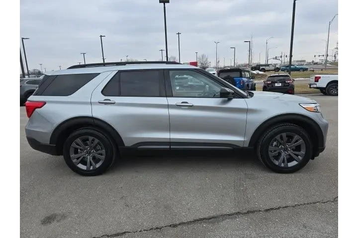$26900 : Ford Explorer 2023 XLT 4dr S image 6