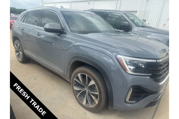 $38125 : Volkswagen Atlas Cross Sport image 1