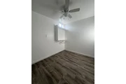 Cuarto con Entrada Privada en Los Angeles