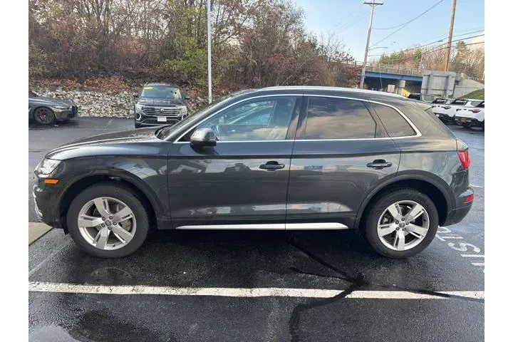 $16687 : Audi Q5 2018 AWD 2.0T quattr image 2