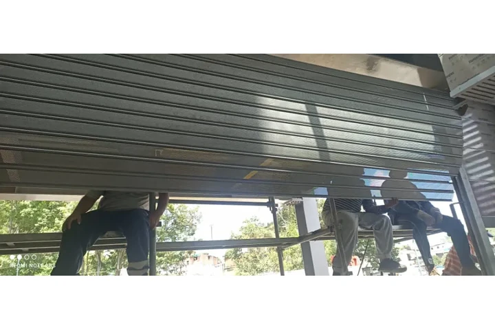 Puertas santamaría image 2