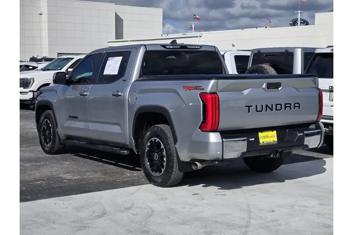 $38792 : Toyota Tundra 2024 4x2 SR5 4 image 7