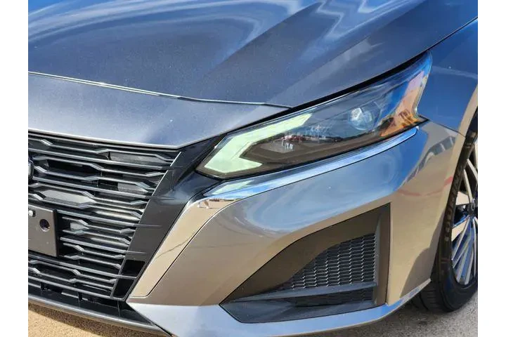 $19995 : Nissan Altima 2024 2.5 SV 4d image 7