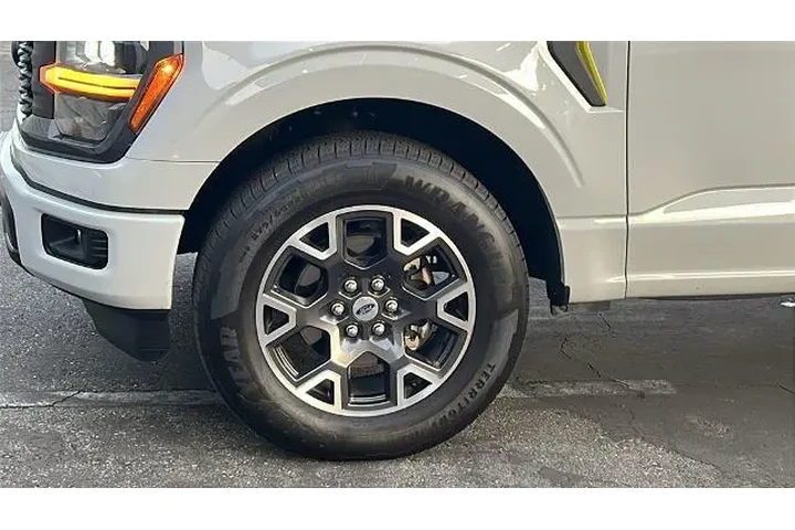 $39924 : Ford F-150 2024 4x2 STX 4dr image 6