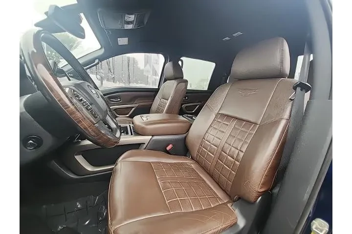 $30998 : Nissan Titan 2021 4x4 Platin image 7