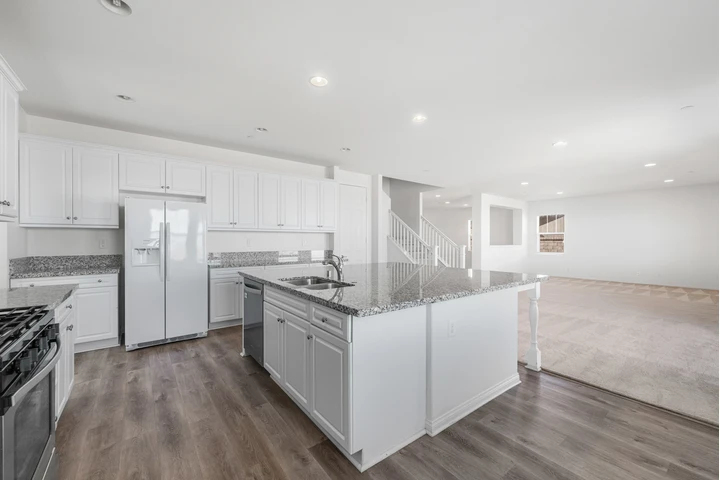 $3900 : Casa-Renta-Palmdale 5 Bed image 2
