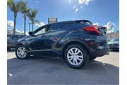 $17477 : 2019 C-HR LE thumbnail