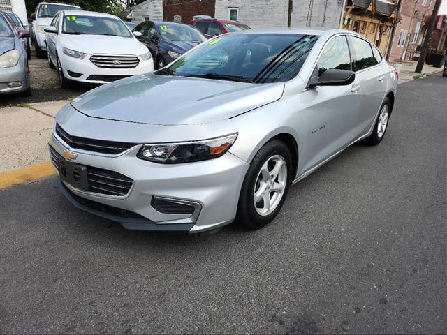 2016 Malibu LS image 1