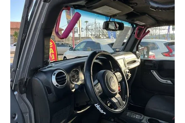 $18822 : Jeep Wrangler Unlimited 2015 image 10