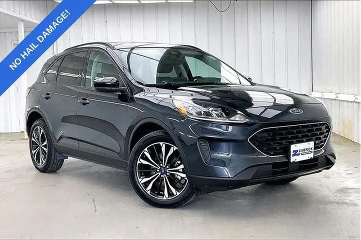 $17490 : Ford Escape 2022 AWD SE 4dr image 1