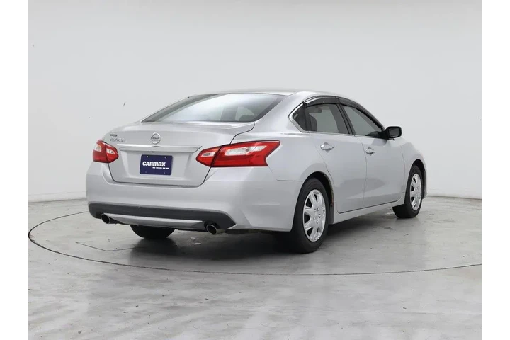 $11998 : Nissan Altima 2016 2.5 4dr S image 8