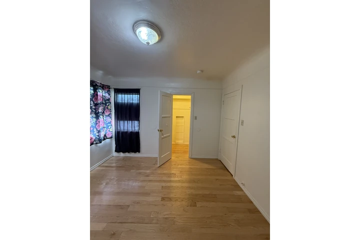 $850 : Se renta un cuarto image 4