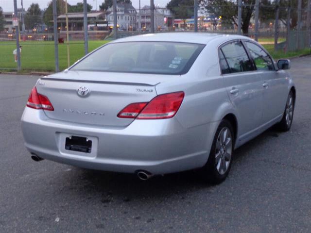 $9950 : 2006 Avalon Touring image 8