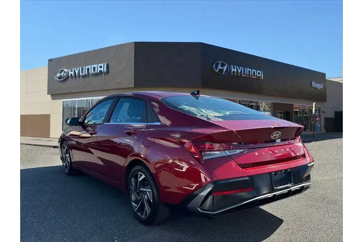 $18588 : Hyundai ELANTRA 2024 SEL 4dr image 5