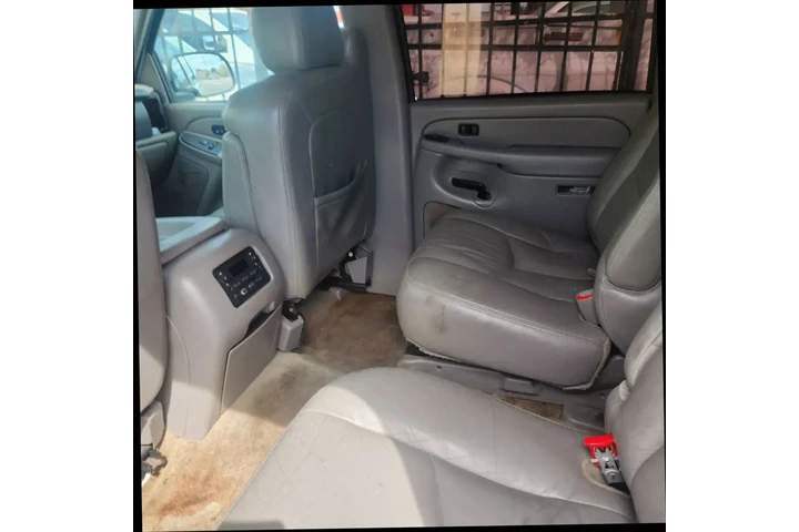 $3900 : 2004 CHEVROLET SUBURBAN 15002 image 5