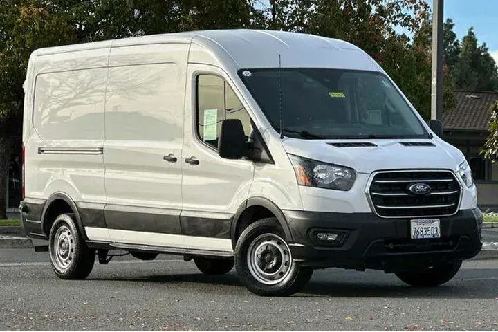 $33900 : Ford Transit 2020 250 3dr SW image 2