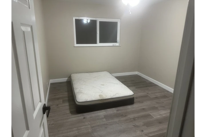 $850 : Se renta cuarto image 2