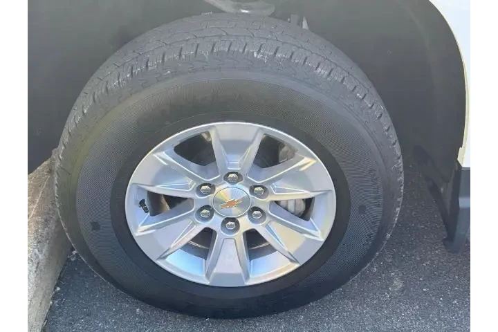 $34700 : Chevrolet Silverado 1500 202 image 7