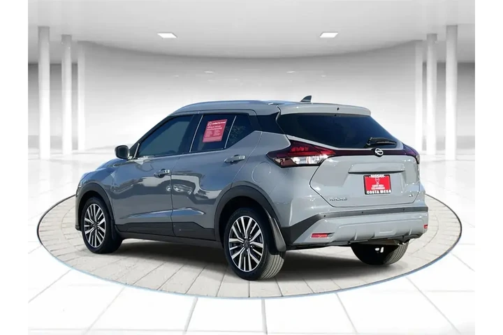 $17104 : Nissan Kicks 2023 SV 4dr Cro image 2