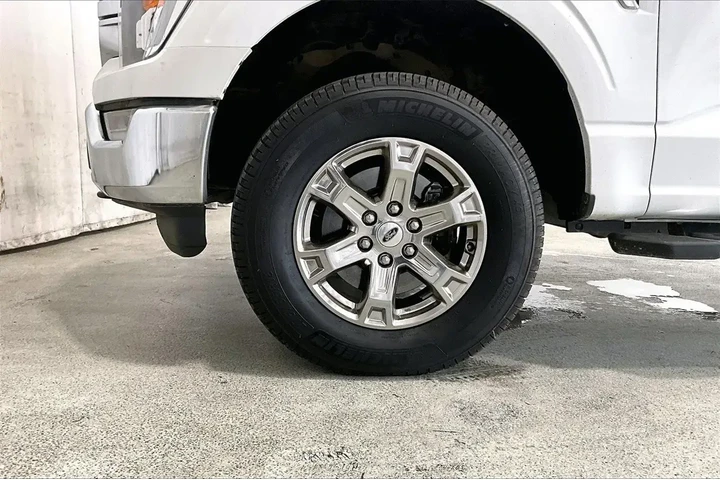 $30994 : Ford F-150 2022 4x4 XLT 4dr image 6