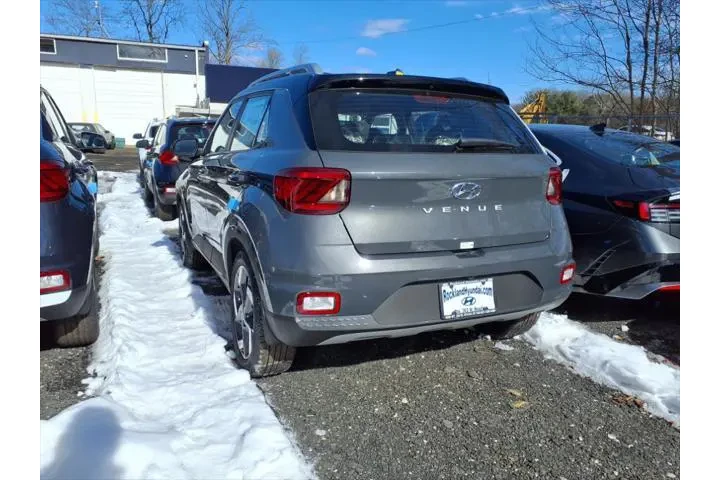$25330 : Hyundai VENUE 2025 Limited 4 image 3