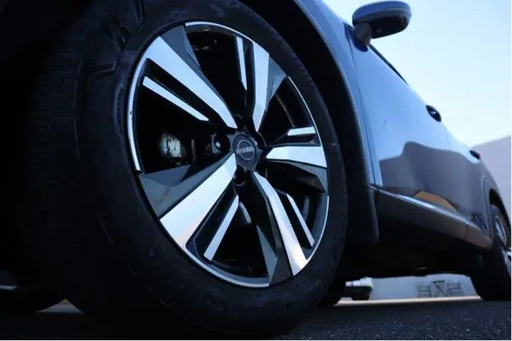 $27003 : Nissan Rogue 2023 AWD Platin image 8