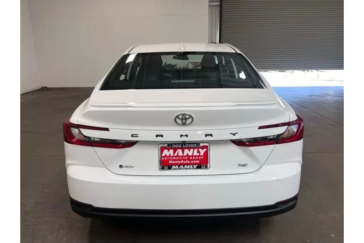 $29471 : Toyota Camry 2025 SE 4dr Sed image 4