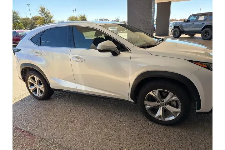 $22975 : Lexus NX 200t 2017 4dr Cross image 3