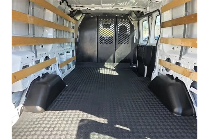 $31991 : Ford Transit 2023 250 3dr LW image 9