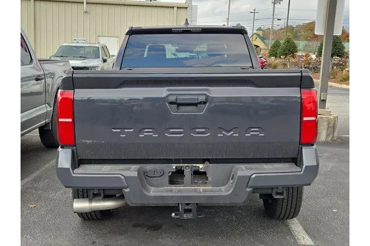 $33611 : Toyota Tacoma 2024 4x2 SR5 4 image 6