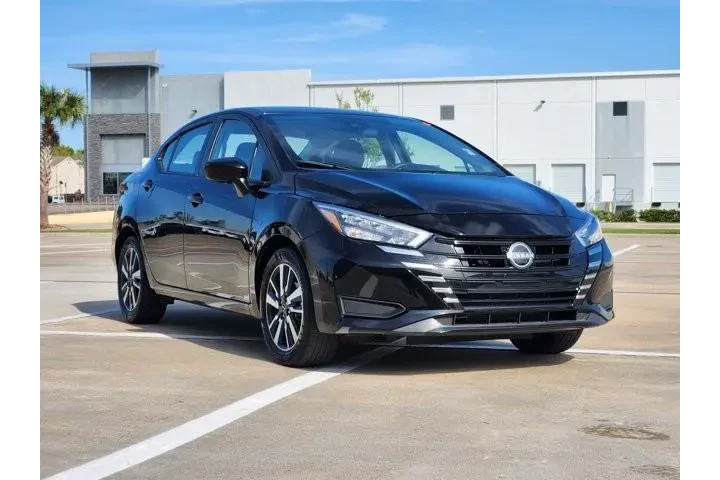 $17506 : Nissan Versa 2025 SV 4dr Sed image 3