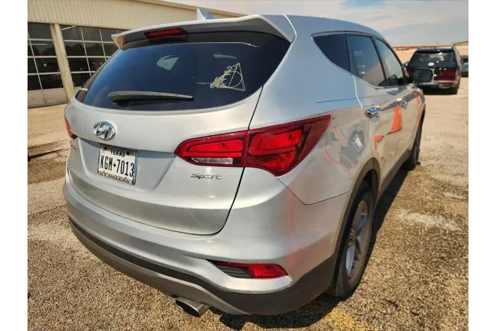 $11700 : Hyundai SANTA FE Sport 2017 image 3