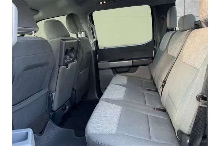 $30985 : Ford F-150 2023 4x2 XLT 4dr image 6