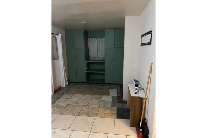 $1000 : SE RENTA UNA RECAMARA EN ELA image 2