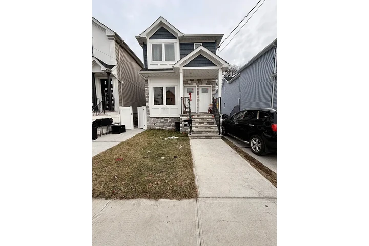 $1100 : Duplex image 2